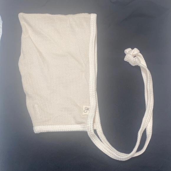 Cozy Cream Kids Bonnet - Picture 4 of 5